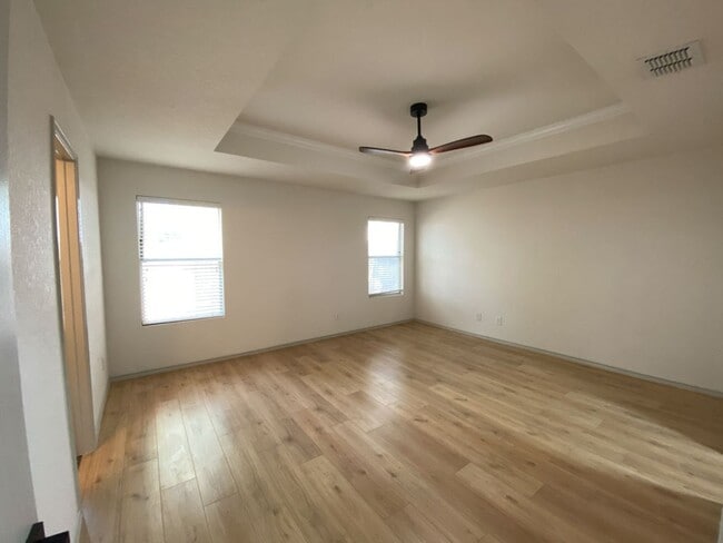 Building Photo - 1 STORY 3 BEDROOM WITH AN OFFICE AND 2 BATHROOM.