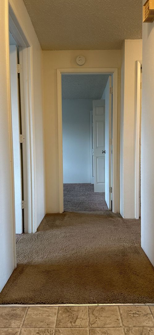 Building Photo - (905) Draper Arms Apartments - 2 Bedroom / 1 Bath