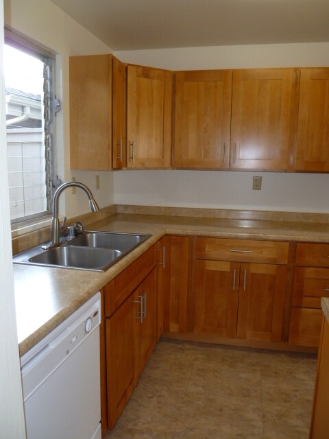 Building Photo - 112SEN