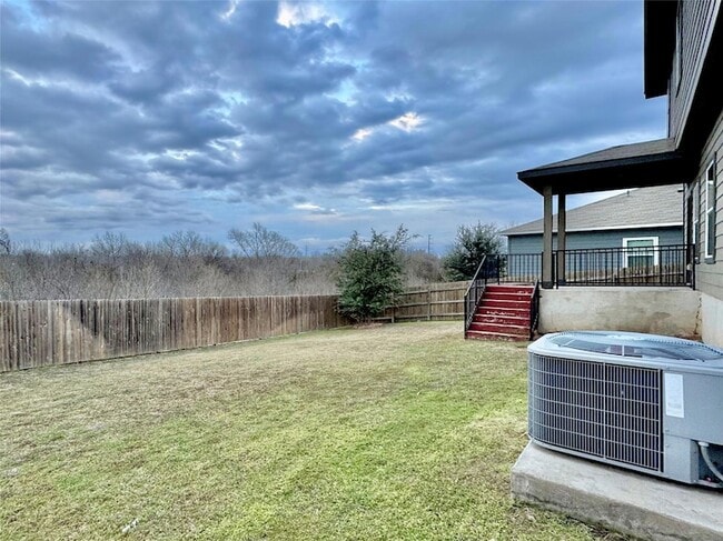 Building Photo - 1521 Maier Dr