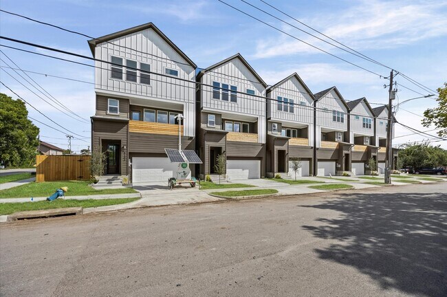 Building Photo - 5109 Avenue J