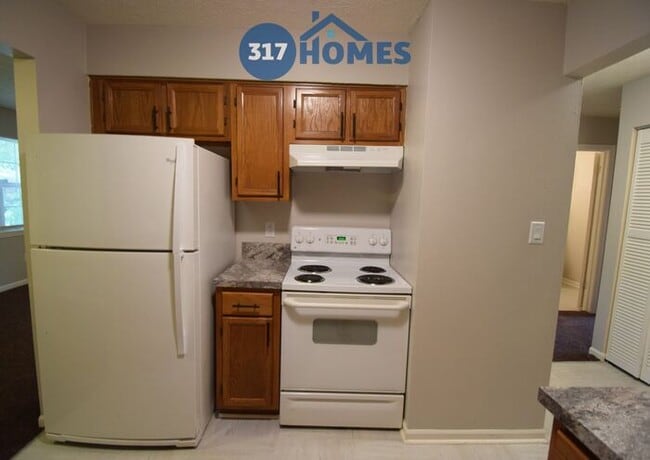 Building Photo - Welcome to Northdale Lake!