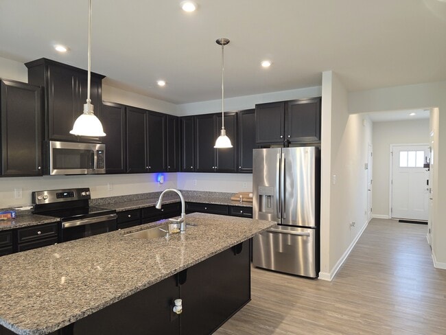 Building Photo - 132 Two Penny Pl