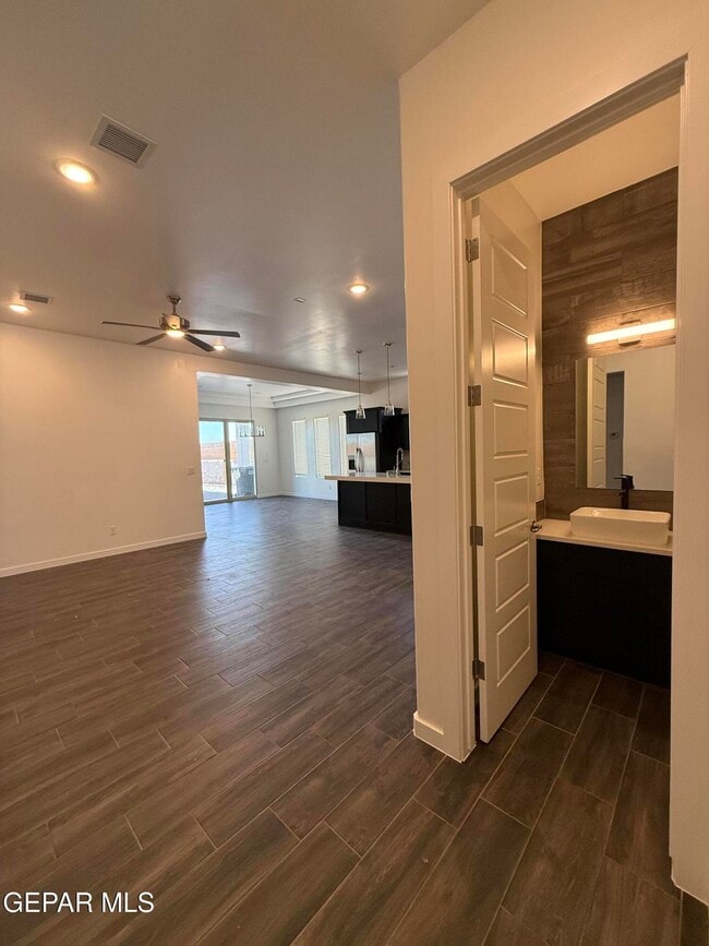 Building Photo - 13389 Carterton Ave