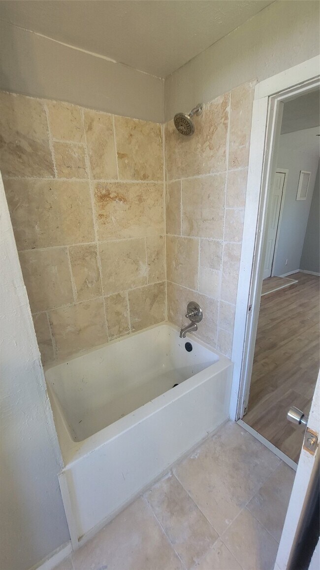 Building Photo - 12018 Sandpiper Rd