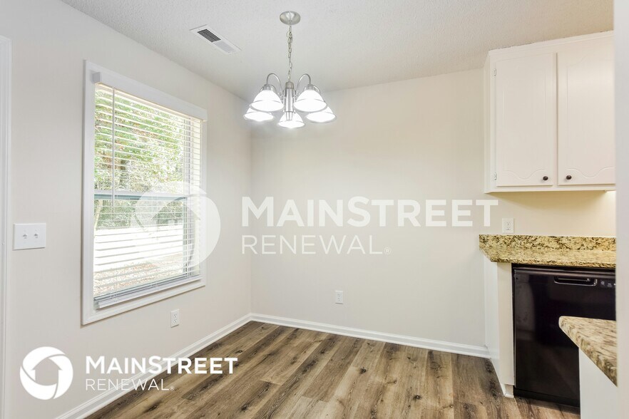 Building Photo - 29772 Creekwood Rd