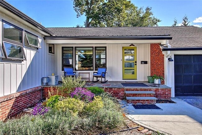 Building Photo - 151 Chace Ave