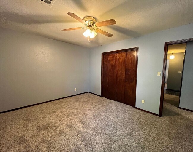 Building Photo - 39th Street Duplex