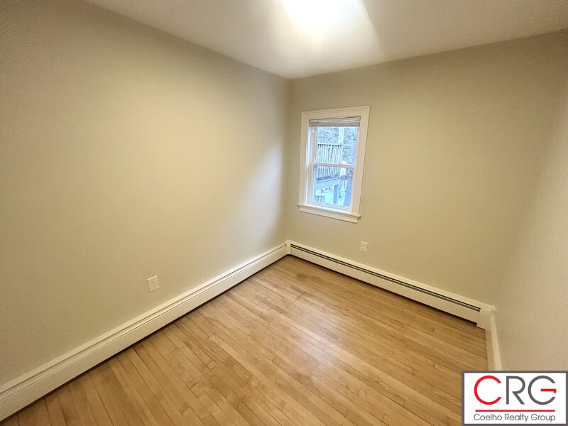 Building Photo - 190 3rd St