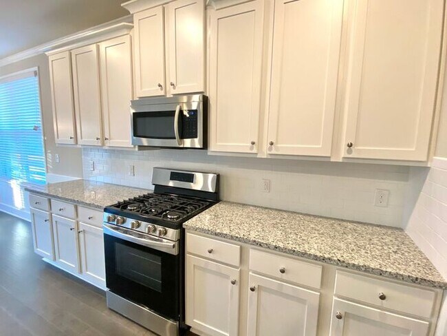 Building Photo - 538 Walton Dr