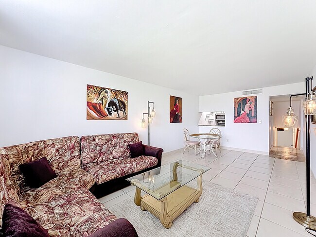 Building Photo - 755 Dotterel Rd