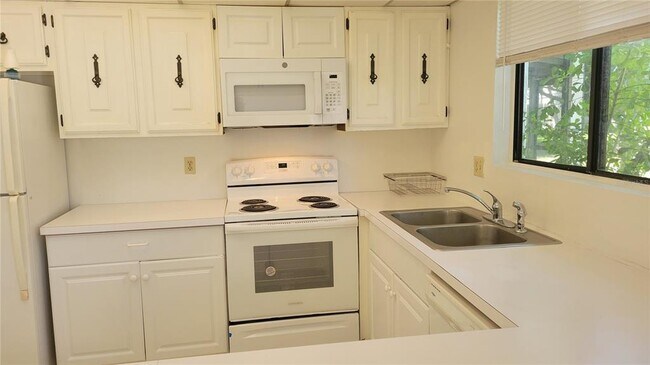 Building Photo - 4001 S Beneva Rd