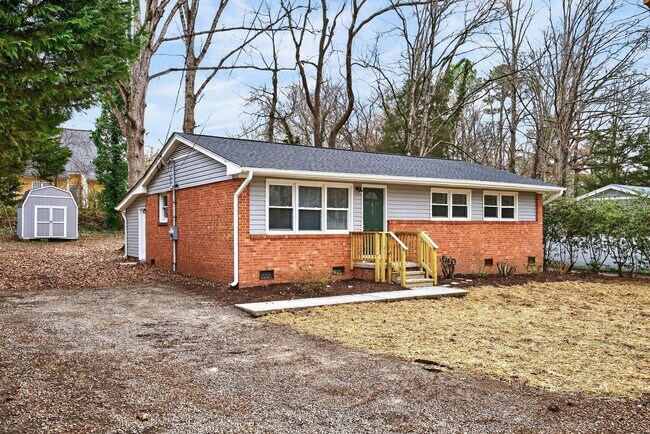 Building Photo - Newly Remodeled 3BD, 2BA Raleigh Home Near Downtown Raleigh and Interstates