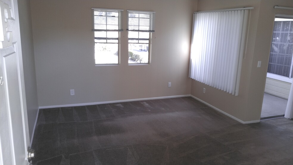 Living Room - 112 Malvern Ave