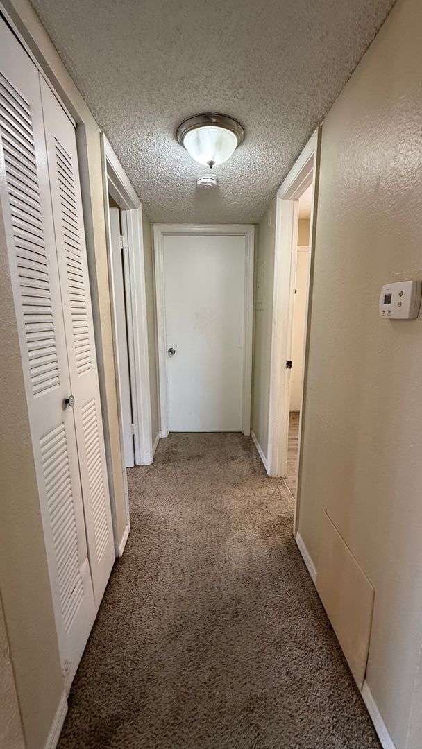 Building Photo - Spacious 2-bed, 1-bath apartment - Ponte Verde at Palm Beach Lakes