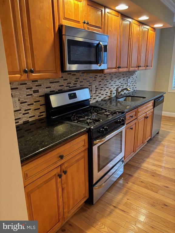 Building Photo - 1130 Watkins St