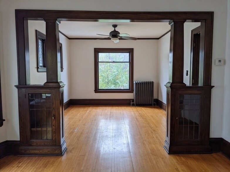 Primary Photo - 1525 Elliot Ave