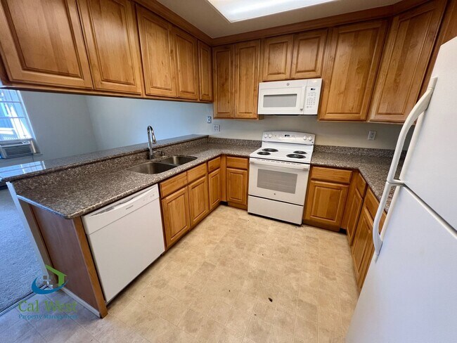 Building Photo - 2212 Almaden Rd