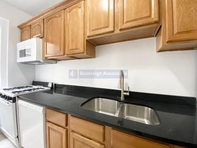 Floorplan - 165 Pinehurst Avenue
