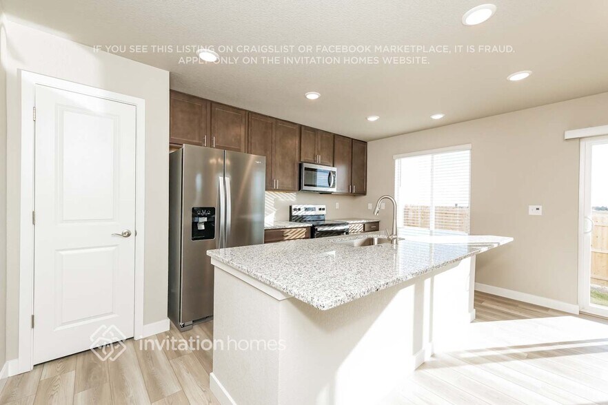 Building Photo - 11843 Mission Peak Pl