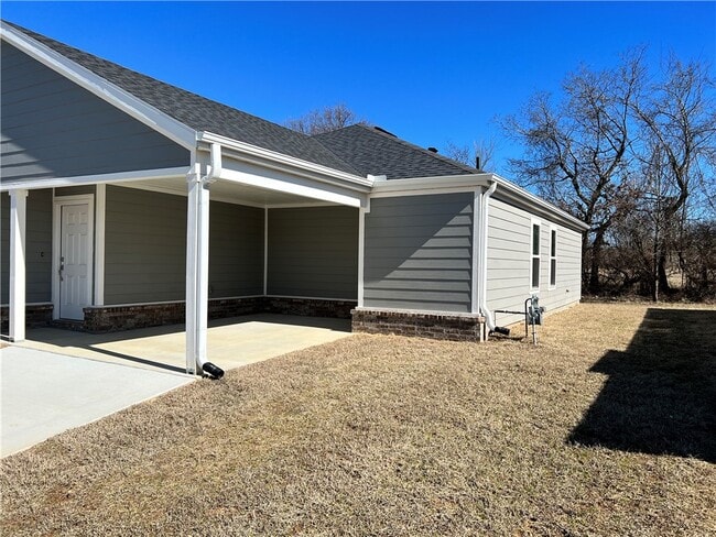 Building Photo - 542 N Cresswell Dr