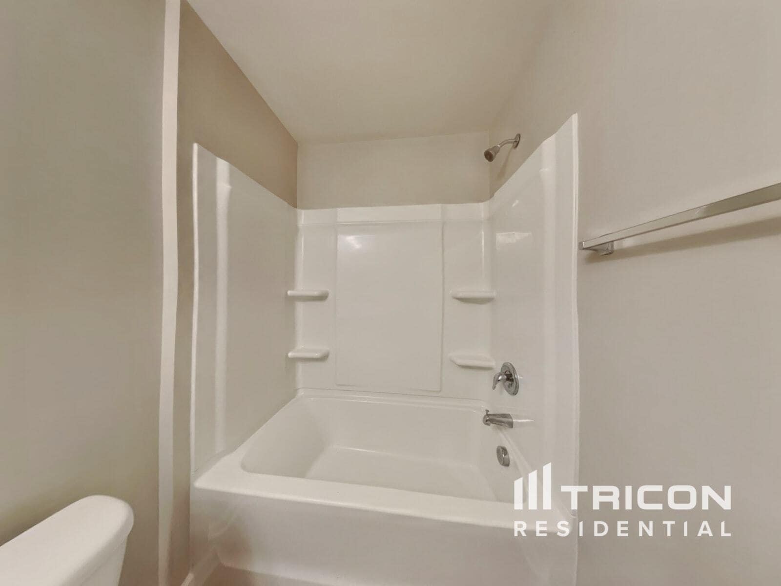 Building Photo - 1756 Pinnacle Oaks Dr