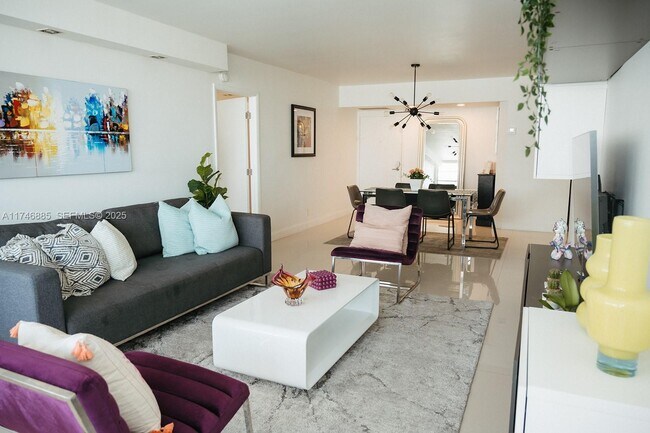 Building Photo - 3725 S Ocean Dr