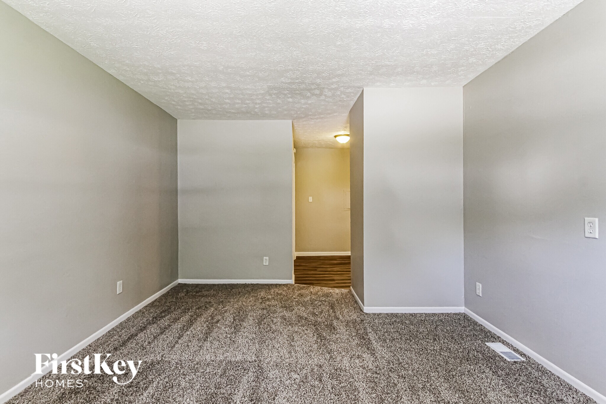 Building Photo - 4939 Norcroft Dr