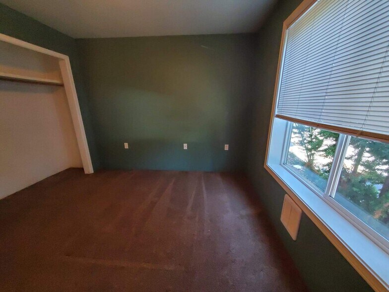 Bedroom - 1724 Texas St