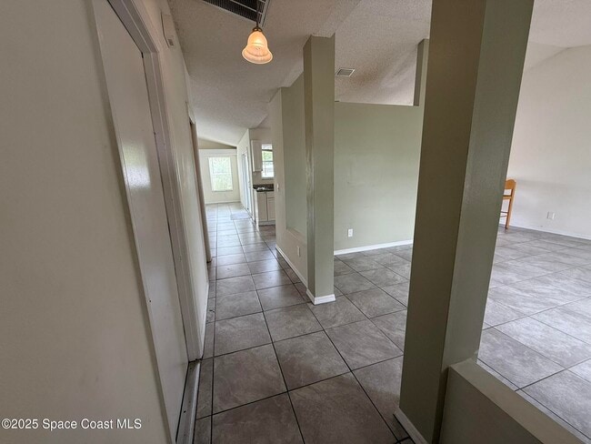 Building Photo - 3506 Egret Dr