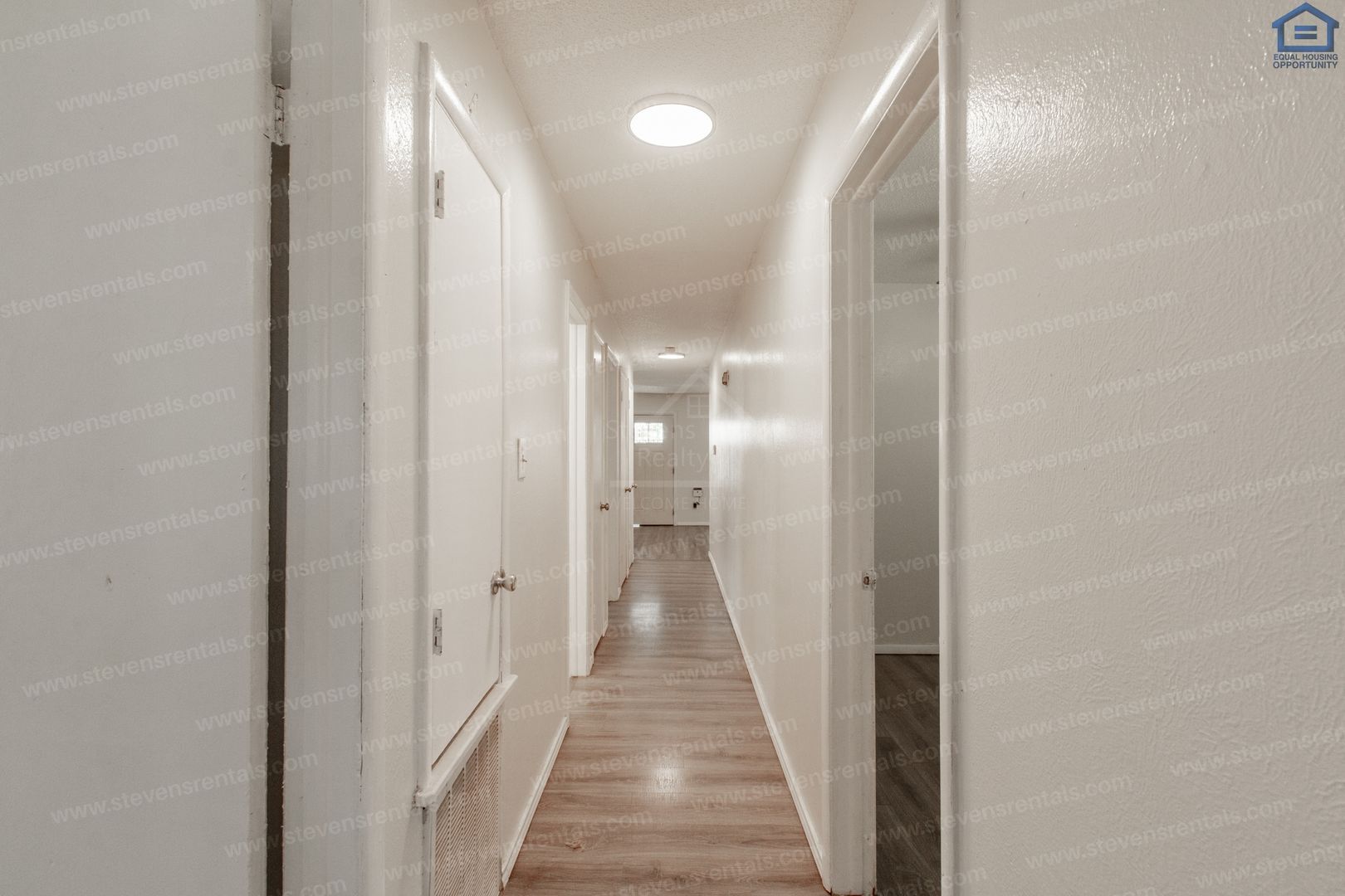 Building Photo - 717 SW Ranch Oak Blvd