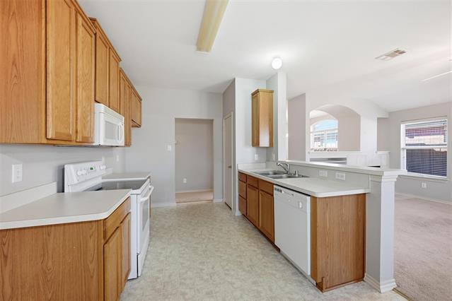 Building Photo - 3100 Admiral Dr