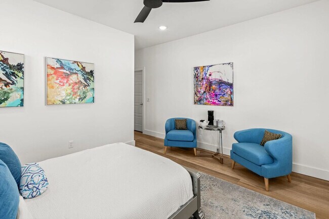 Building Photo - 2612 SW Livingston Square