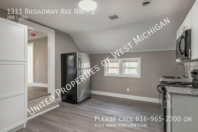 Building Photo - Available Now | Newly Updated 2 Bedroom, 1...