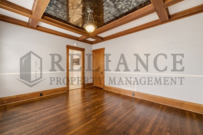 Building Photo - 111 N Clifton Ave