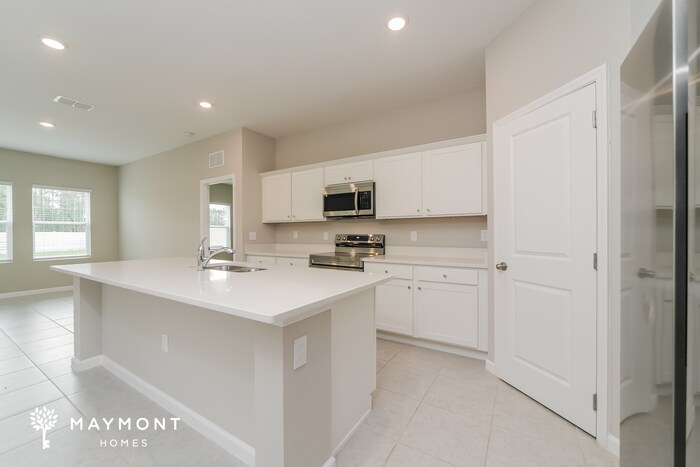 Building Photo - 2832 Granville Dr