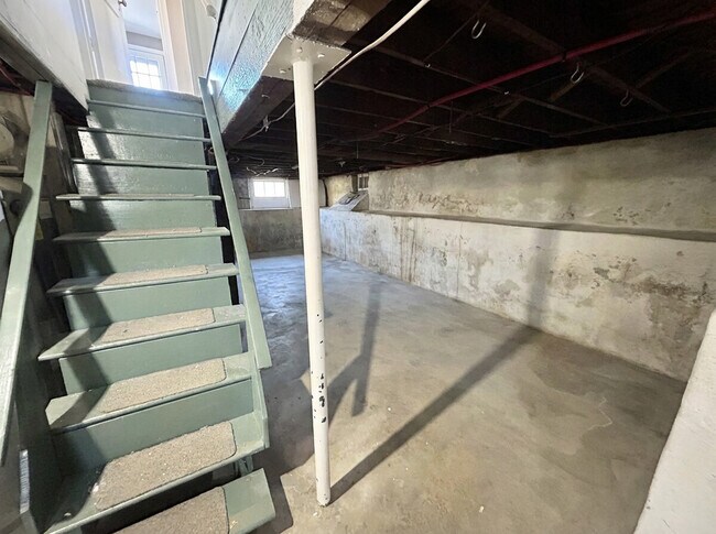 Building Photo - 317 Madison Ave