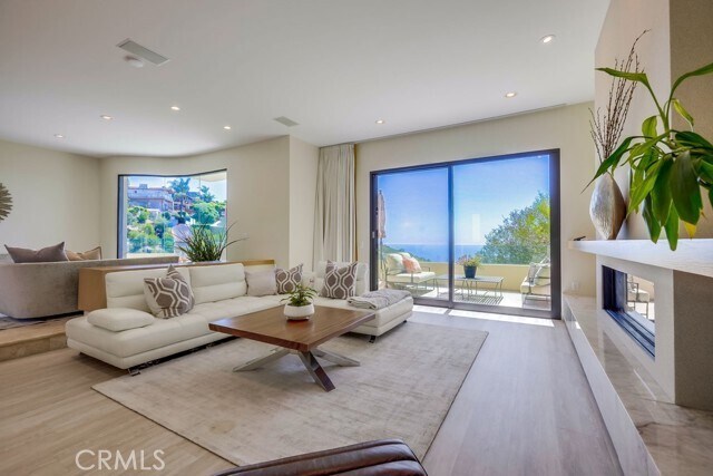 Building Photo - 1725 Del Mar Ave