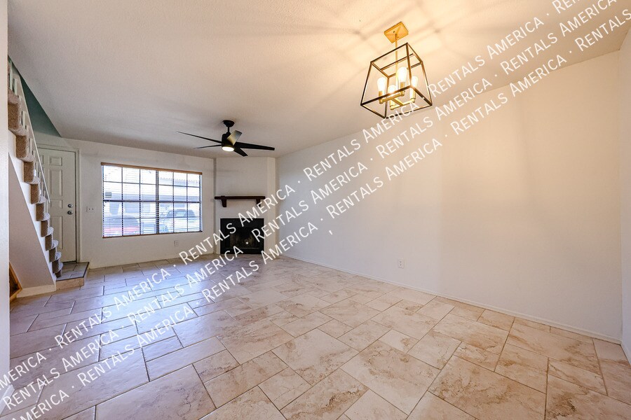 Building Photo - 3491 N Arizona Ave