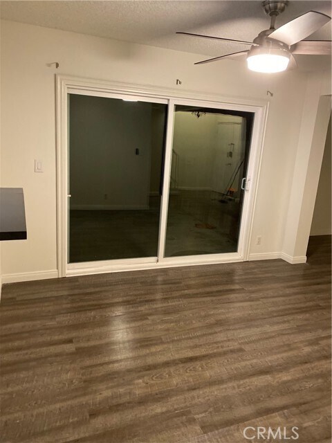 Building Photo - 210 Venice Ave