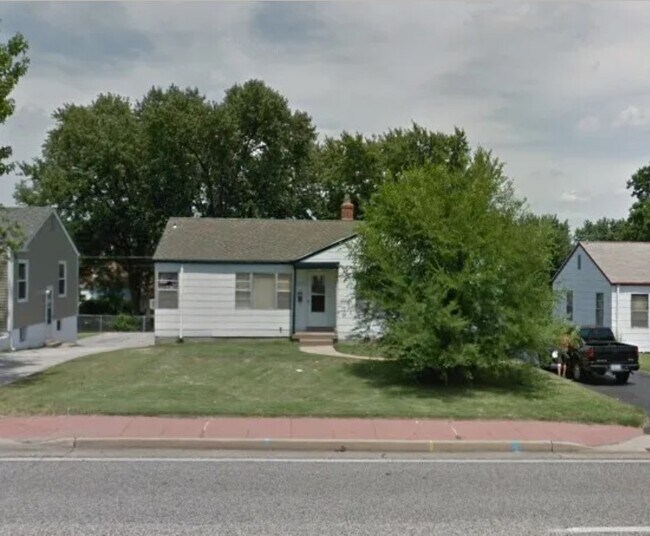 Building Photo - 10339 Saint Charles Rock Rd