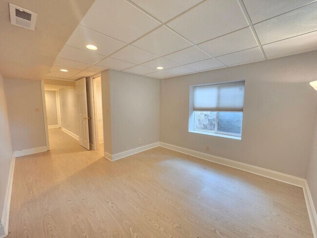 Building Photo - $2,600 - 3 Bed / 2 Bath Beautiful Craftsman Home by Manito Park