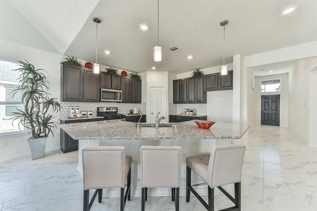 Building Photo - 25206 Farmdale Ln