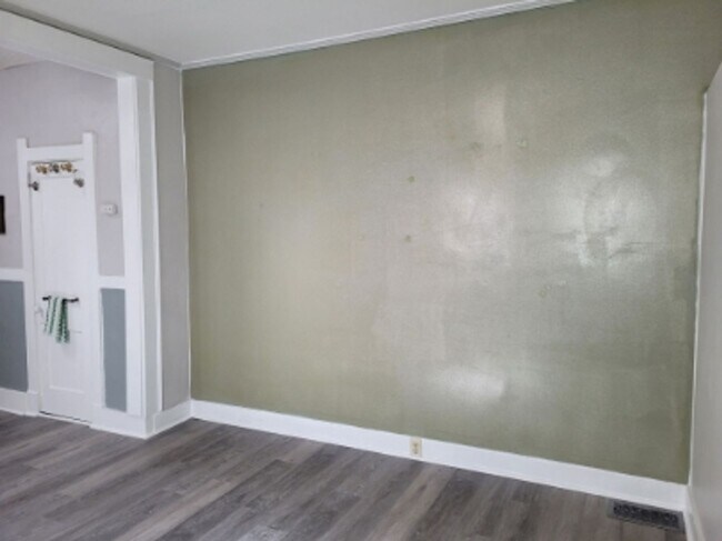 Building Photo - 40212