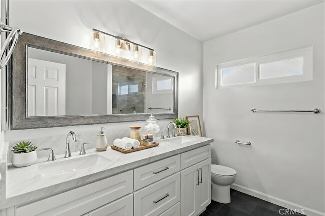 Building Photo - 7425 Garden Grove Ave