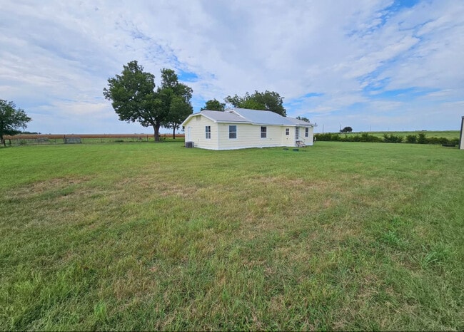Building Photo - 1229 Co Rd 420