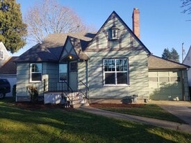 Building Photo - 1730 18th St NE