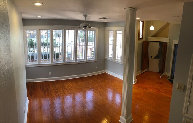 Building Photo - 2415 Saint Charles Ave