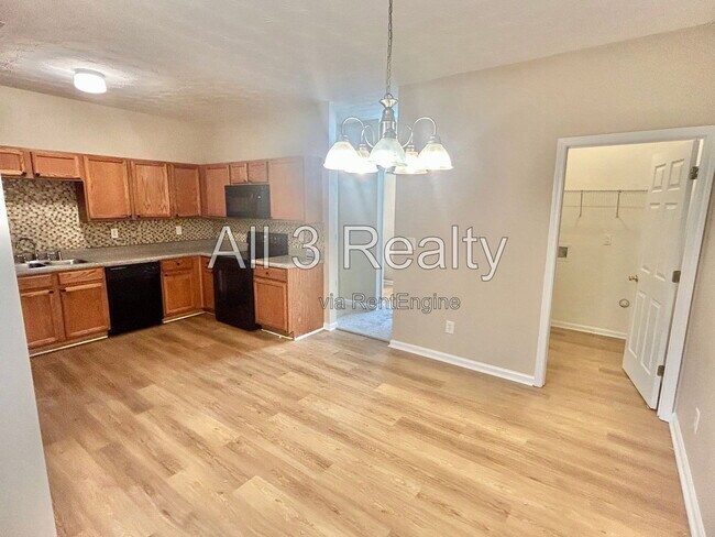 Building Photo - 1559 Eastern Sunrise Ln