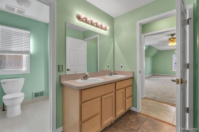 Building Photo - 6573 Poppleton Rd